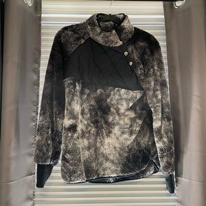 Multicolor fleece pullover